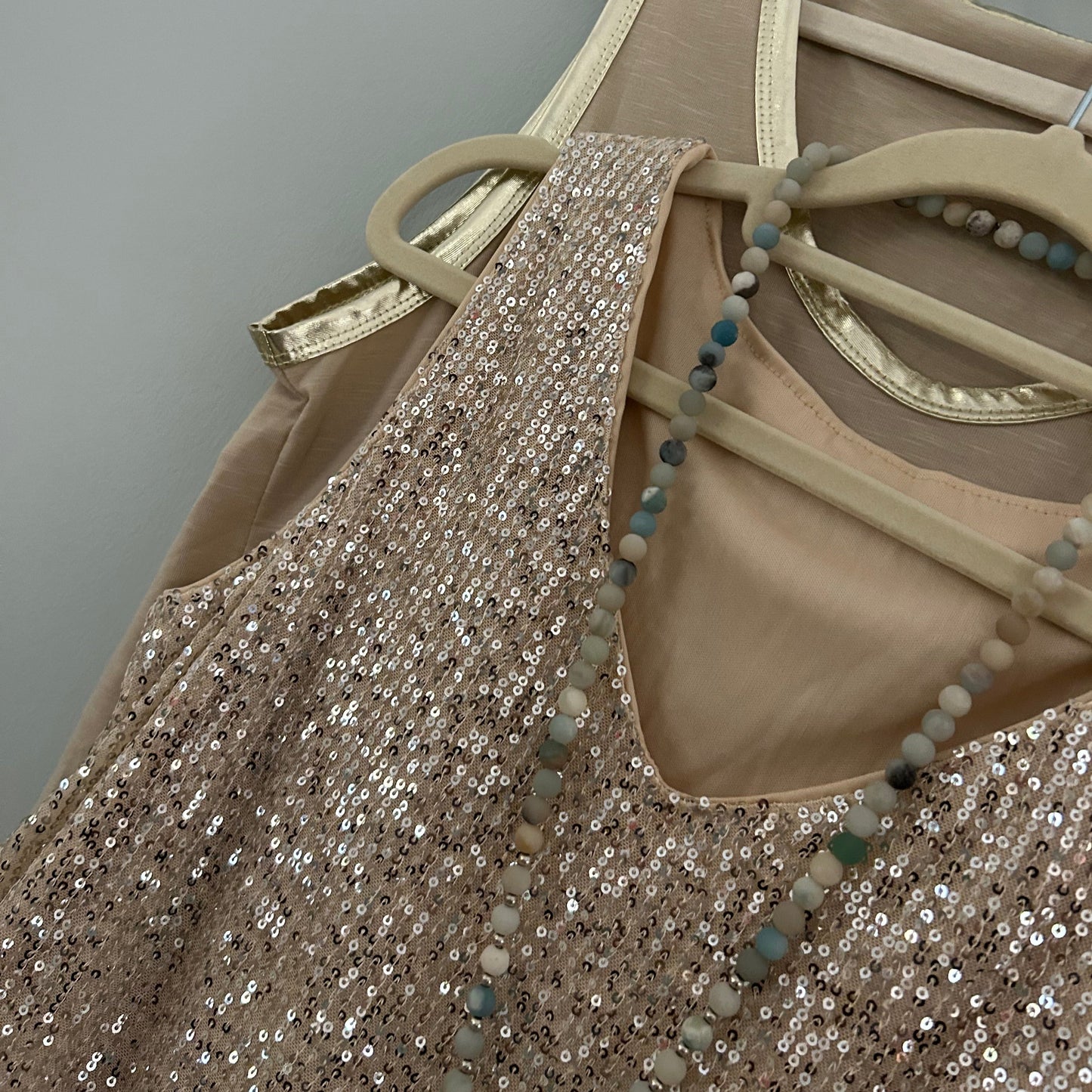 Sequin tank top champagne