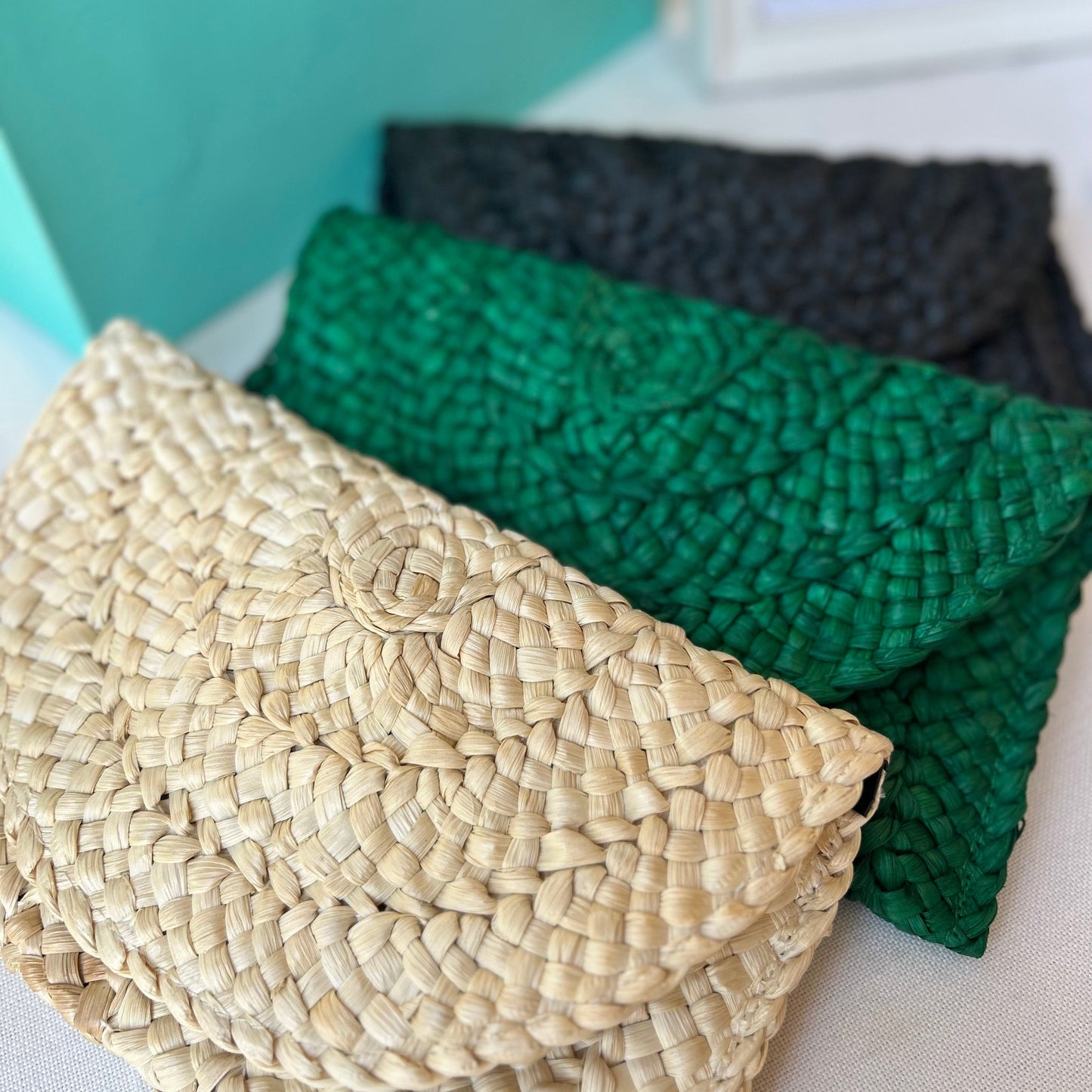 Straw woven Clutch