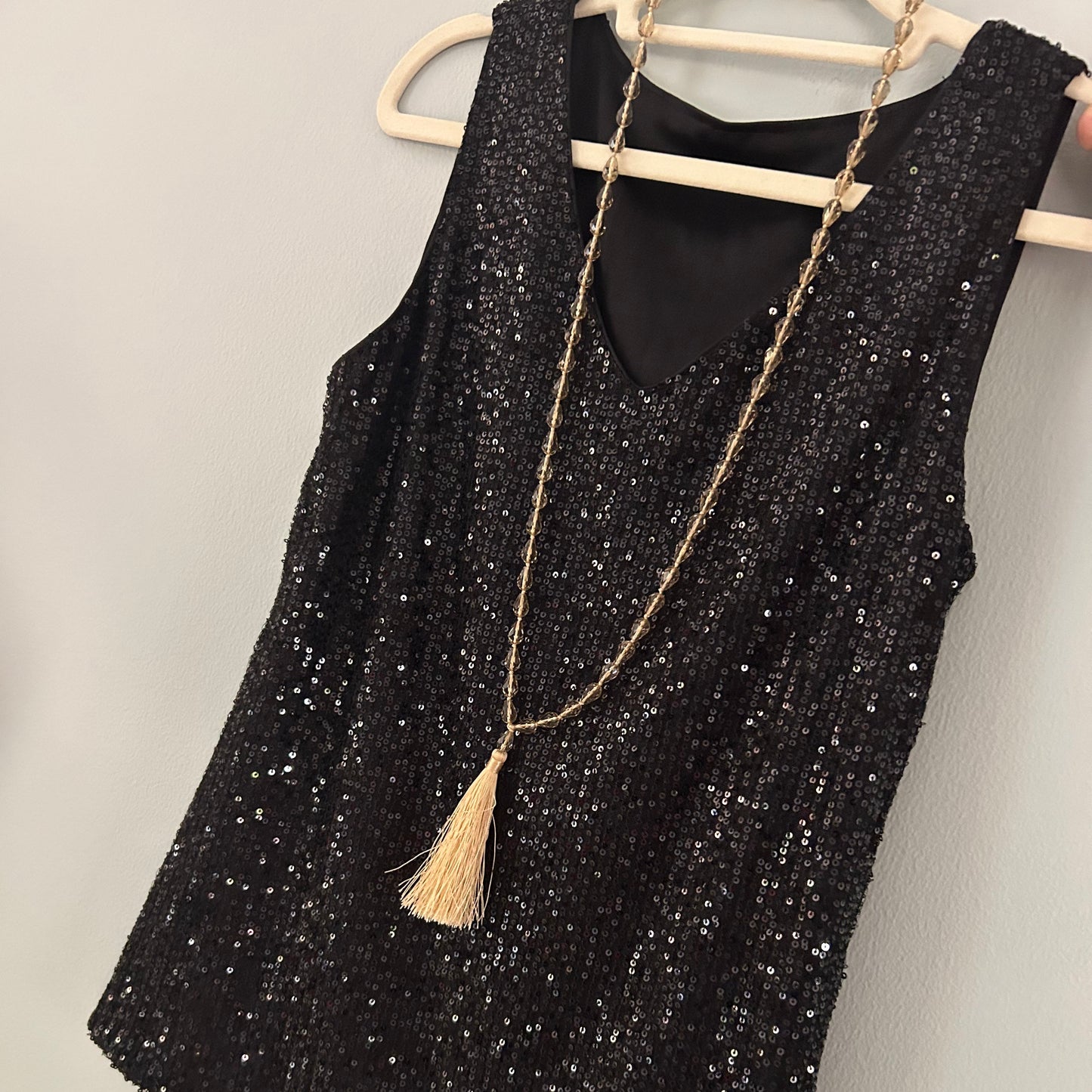 Black sequin V neck sleeveless tank top