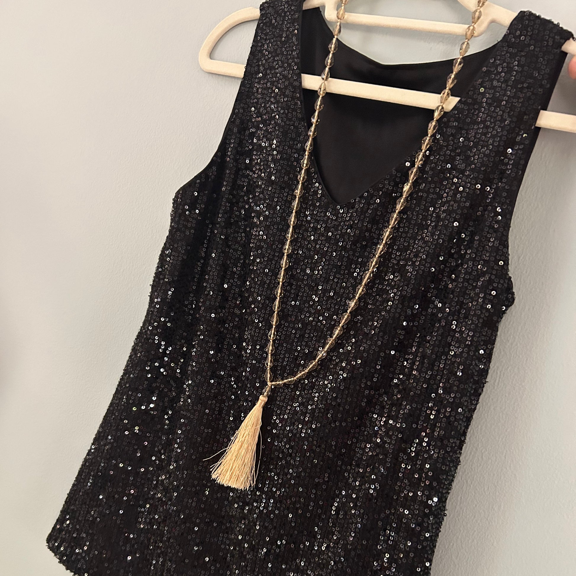 Black sequin V neck sleeveless tank top