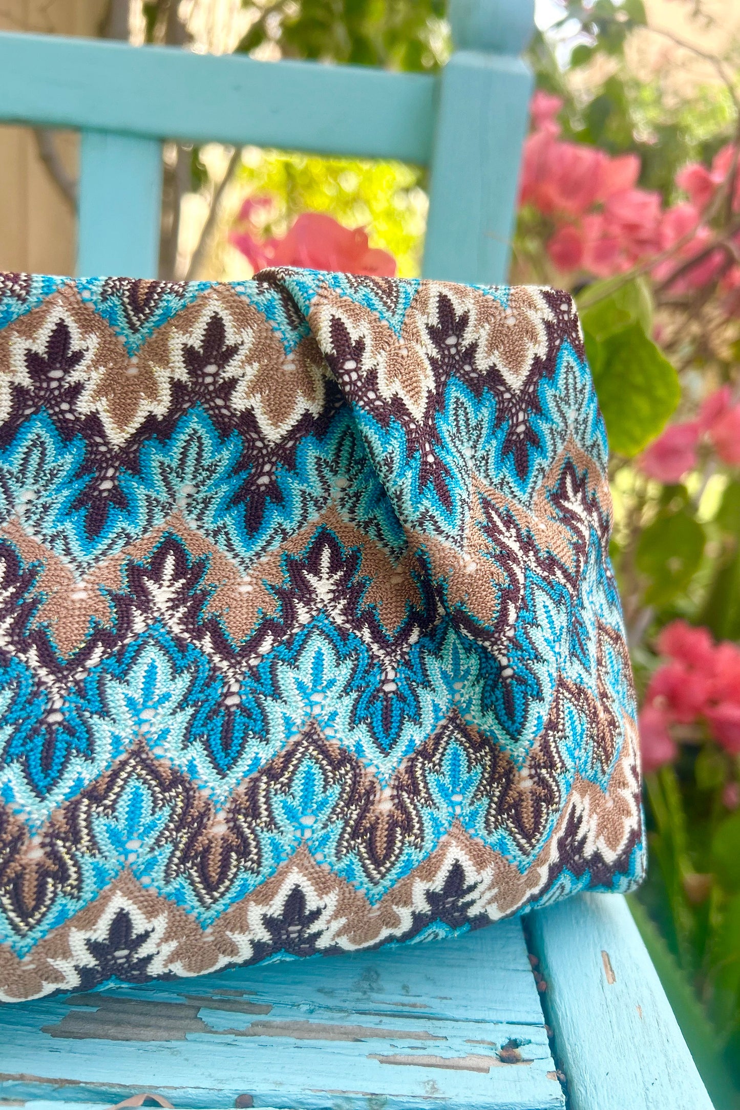 Woven fabric clutch bag